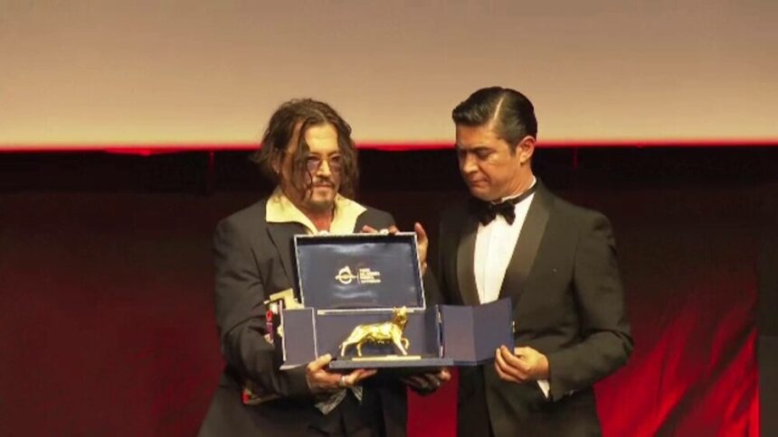 img Johnny Depp, premiat pentru întreaga carieră la Festivalul de Film de la Roma