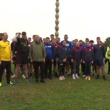 img Ștafeta Invictus România a plecat de la Coloana Infinitului