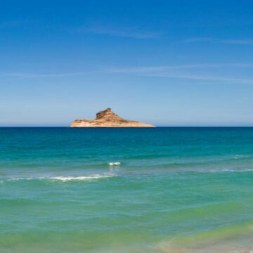 img Tragedie umanitară în largul Tunisiei: 15 cadavre neidentificate aduse de mare