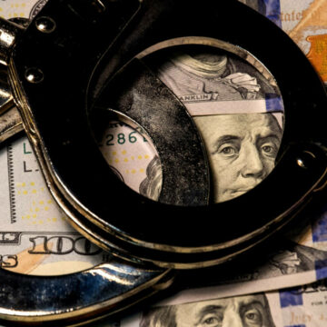 img Avertismentul Interpol despre grupările de crimă organizată: Lumea riscă să piardă lupta