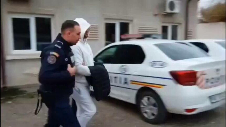 img Hoții din Botoșani – Cumpărare frauduloasă și furt de bijuterii