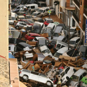 img MAE verifică informațiile privind dispariția a 13 cetățeni români în dezastrul din Spania