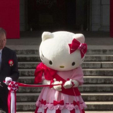 Aniversarea a 50 de ani a Hello Kitty