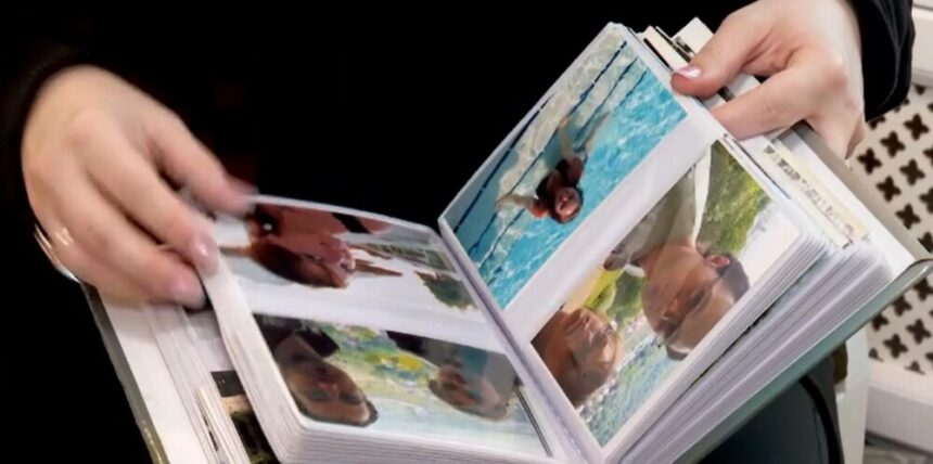 img Oamenii redescoperă frumusețea fotografiilor pe hârtie