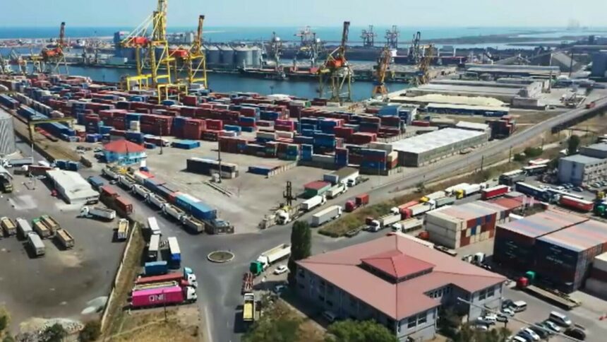 img Descoperire de portofele contrafăcute în Portul Constanța