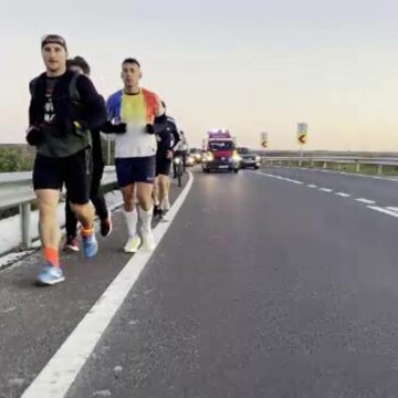 Ultra-maraton caritabil în Iași. Pompierii alergă 62 km pentru o tânără bolnavă de cancer