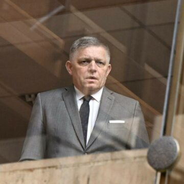 img Prim-ministrul Slovaciei acuză jurnaliștii de lipsă de responsabilitate și amenință cu restricții