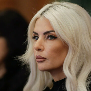 img Scandalul demisiei Laurei Vicol din PSD