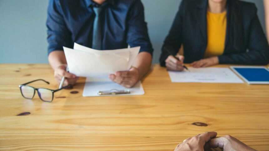 img Discrepanțe mari pe piața muncii, în octombrie: Companiile oferă cu 30% mai puțin decât cer candidații