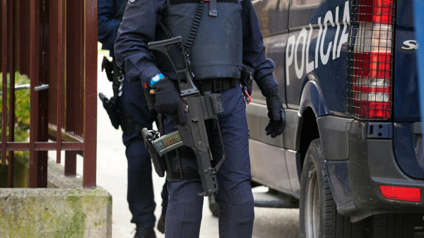 img Confruntare violentă între muncitorii români și albanezi pe șantierul stadionului FC Barcelona