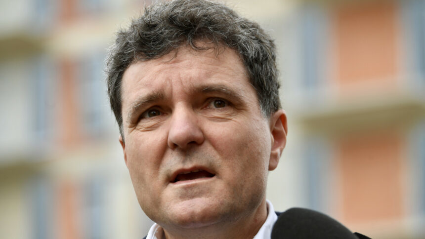 Scandal la Pasajul Unirii: Primăria Sectorului 3 emite 1.000 de autorizații ilegale