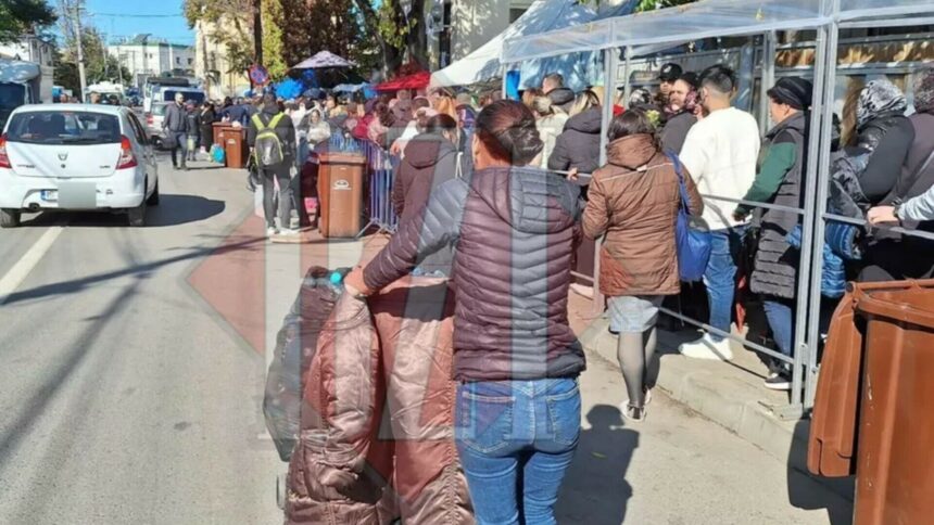 img Femeia care a reciclat sute de PET-uri de la Pelerinajul Sfintei Parascheva din Iași