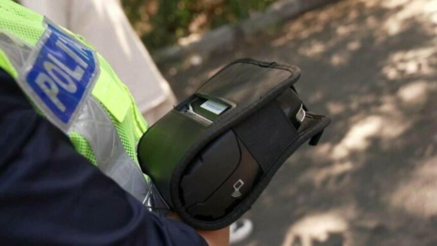 img Studenta reținută pentru furtul unei imprimante Zebra de pe mașina polițiștilor