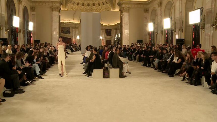 img Provocările din piața de modă din România: lupta pentru recunoaștere internațională