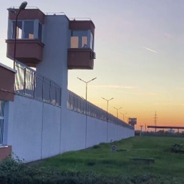 Conflict în Penitenciarul din Arad: Deținutul de 45 de ani ucis de colegul de celulă