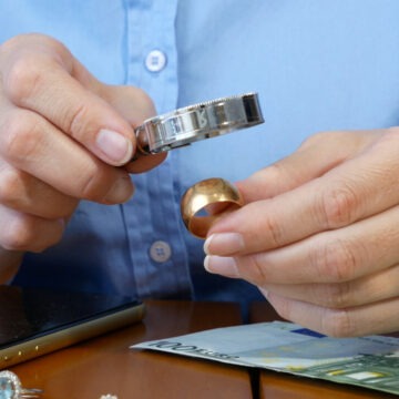 Scandalul furtului de la o casă de amanet din Deva