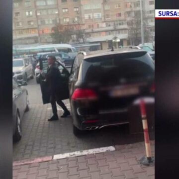 Primarul Iașiului, Mihai Chirica, filmat când a parcat pe un loc destinat persoanelor cu handicap