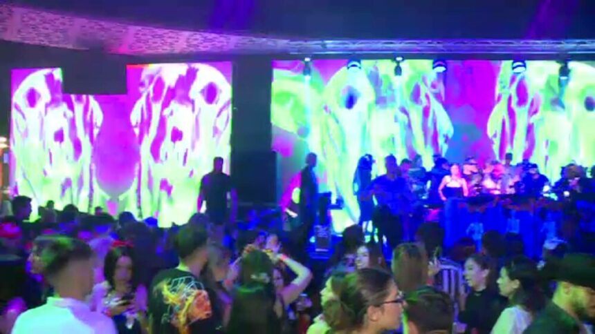 img Petrecerea de Halloween în stil latino la un club din Capitală