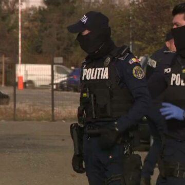 Operațiunea „Ghost Gun”. 60 de persoane duse la audieri pentru vânzarea de arme fantomă