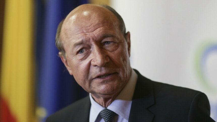 img Traian Băsescu: Vladimir Putin, cu toți oligarhii şi tonomatele, a intrat şi el în clubul celor bătuţi cu votul de diaspora