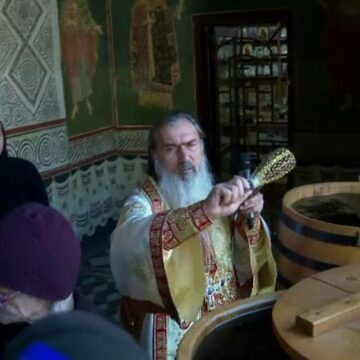 Scandalul slujbelor cu circuit închis la Catedrala din Constanța