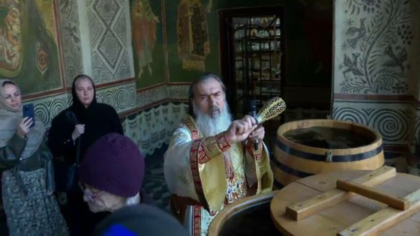 img Scandalul slujbelor cu circuit închis la Catedrala din Constanța
