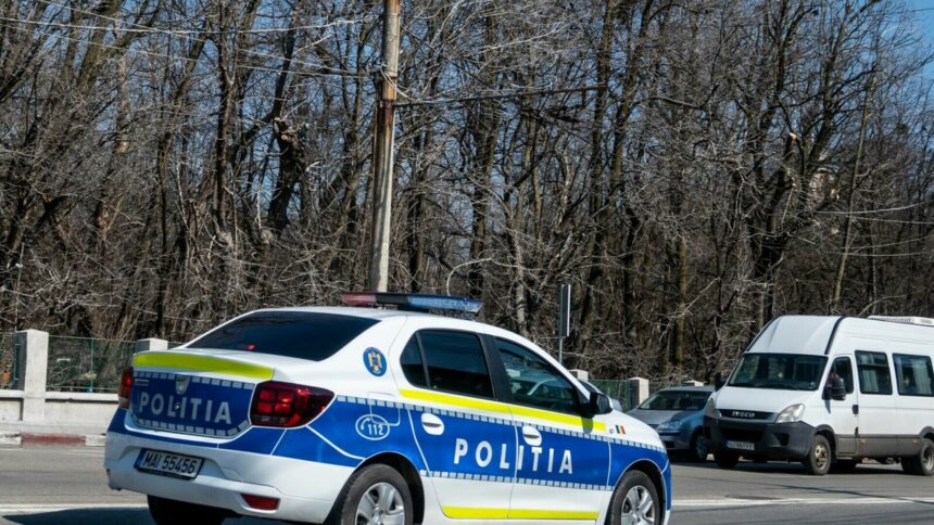 img Percheziții în Botoșani la persoane bănuite că au furat bijuterii din magazine din Franţa