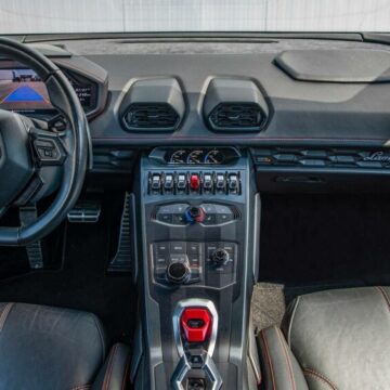 img Vânzarea la licitație a patru mașini de lux cu o reducere de 25%