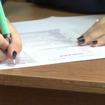 img Decizia CCR privind bursele elevilor din școlile de stat versus cele private