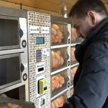 img Automatele cu produse alimentare devin tot mai populare în România