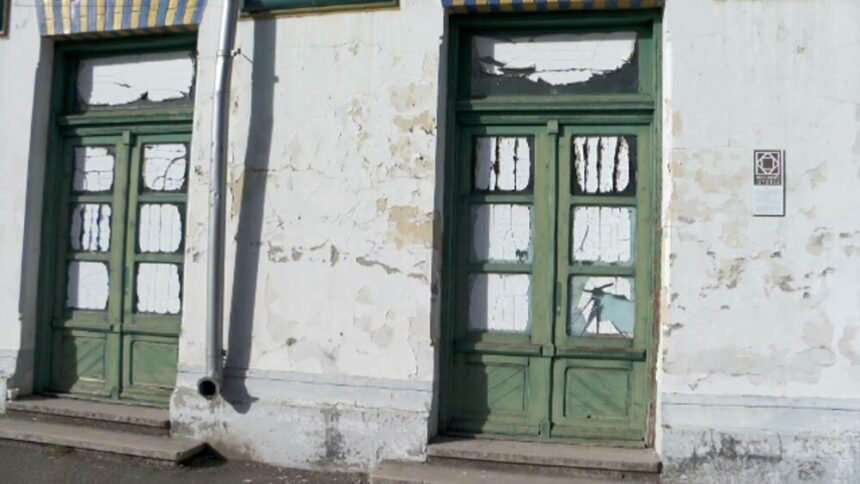 CFR promite să renoveze zeci de stații feroviare. Gările nu au mai fost reparate de câteva decenii și stau să cadă