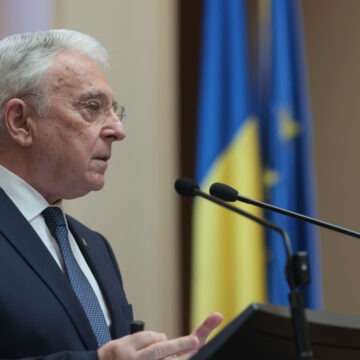 img BNR anunță creșterea inflației pe final de an. Avertismentul lui Isărescu: Țara trebuie să intre la dietă