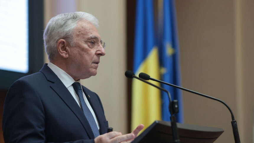 img BNR anunță creșterea inflației pe final de an. Avertismentul lui Isărescu: Țara trebuie să intre la dietă