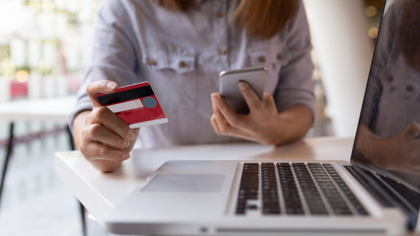 img Cum să te protejezi împotriva escrocheriilor online în România