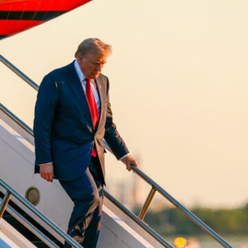 img Donald Trump și Joe Biden se întâlnesc la Casa Albă