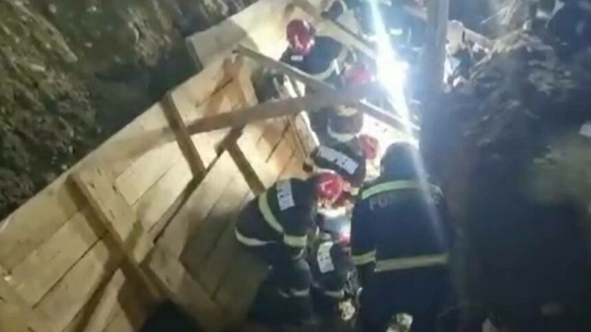 img Accident tragic în județul Buzău: Un muncitor a murit după ce a fost prins sub un mal de pământ