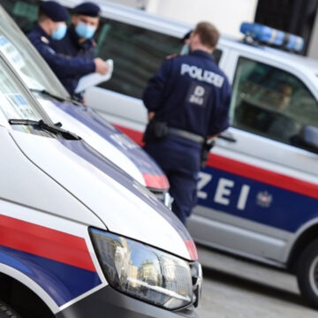 img Încercarea unei românce de a scăpa de închisoare după ce a jefuit trei pensionari din Austria