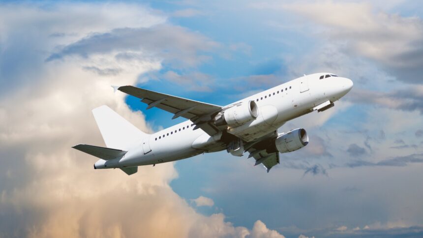 Incident șocant pe aeroportul din Dallas: Avion lovit de un glonț