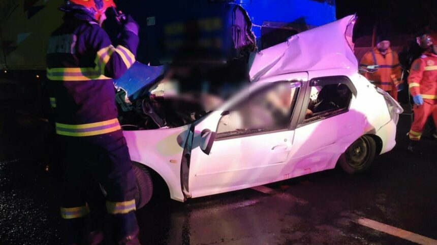 img Accident tragic în județul Cluj: Doi bărbați au murit după ce s-au ciocnit cu un autocamion