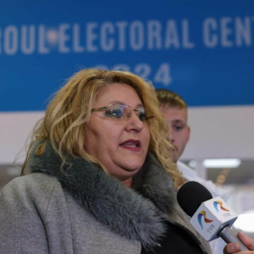 img Diana Șoșoacă renunță la mandatul de senator, pentru a rămâne europarlamentar. Cine îi ia locul