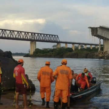 img Prăbușirea unui pod din Brazilia și deversarea de acid sulfuric în râu