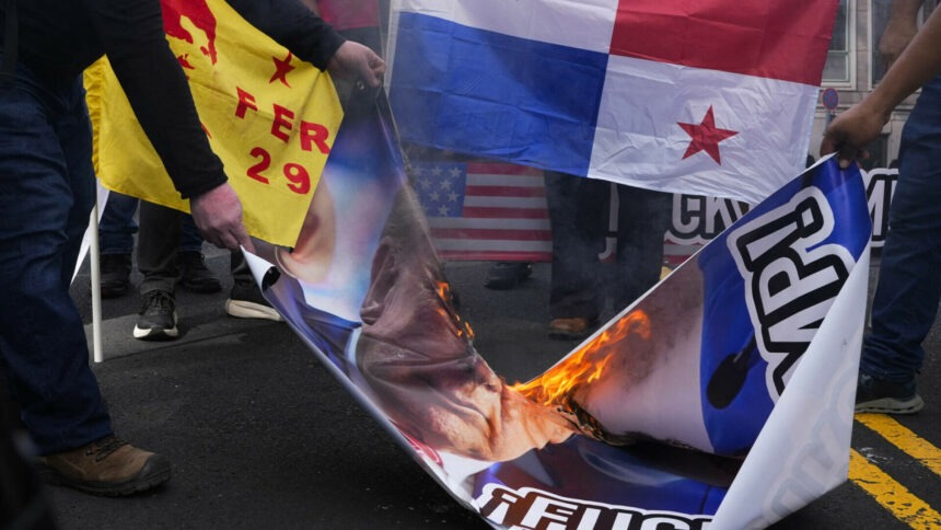img Protest in Panama impotriva amenintarii lui Donald Trump de a cere restituirea Canalului