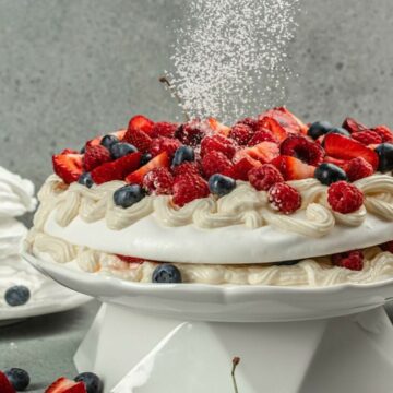 img Deliciul Pavlova – rețeta și povestea desertului rafinat