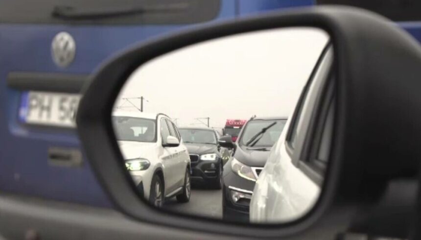 Aglomerație și cozi interminabile în stațiunile montane