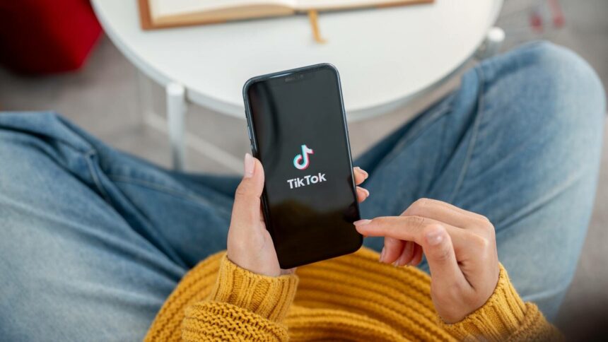 img Provocarea Superman Challange de pe TikTok – pericol pentru adolescenți