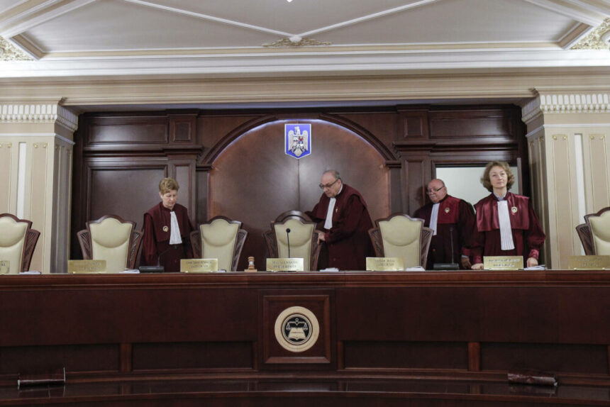 img CCR: Petiţiile şi cererile referitoare la derularea alegerilor prezidenţiale, înregistrate şi urmează să fie examinate