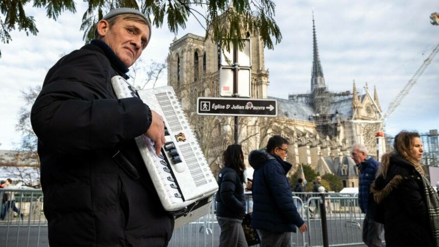 img Redeschiderea Notre-Dame: Absența oficialilor români și prezența liderilor mondiali