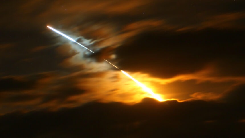 img Fenomenul luminos misterios de pe cerul Teheranului