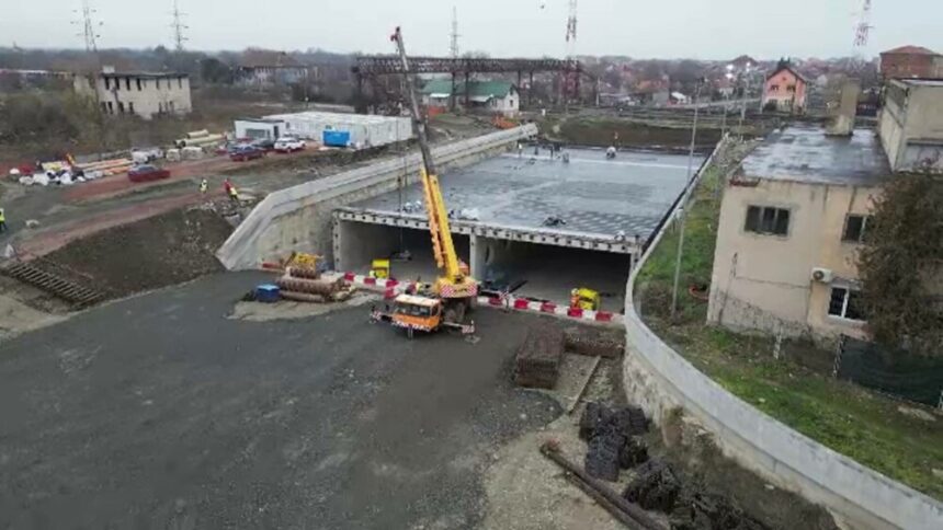 img Inginerie unică în România: Tunel de beton de 70 de metri împins sub 10 linii de cale ferată din Timișoara