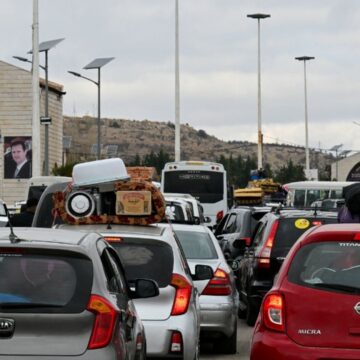 img Interdicţie de circulaţie la Damasc până luni dimineaţa. Liderul HTS soseşte în capitala siriană